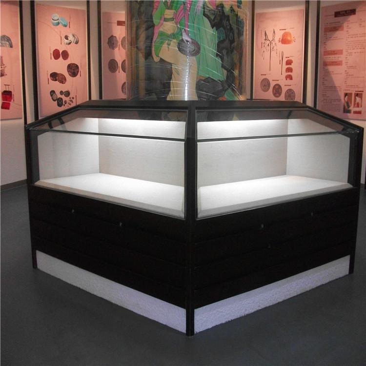 如何打造吸睛且保护珍贵的精选博储——匠心“宜佳展示”高端定制鉴赏
