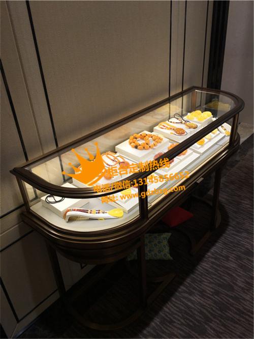 不锈钢展柜厂家 从材质到工艺，为您打造高端珠宝眼镜与博物馆展柜